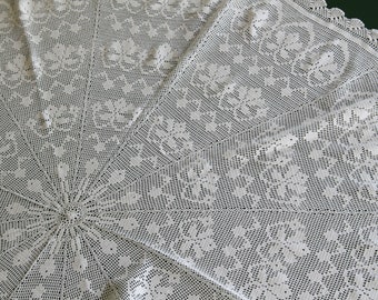 144 cm Ø lace round tablecloth