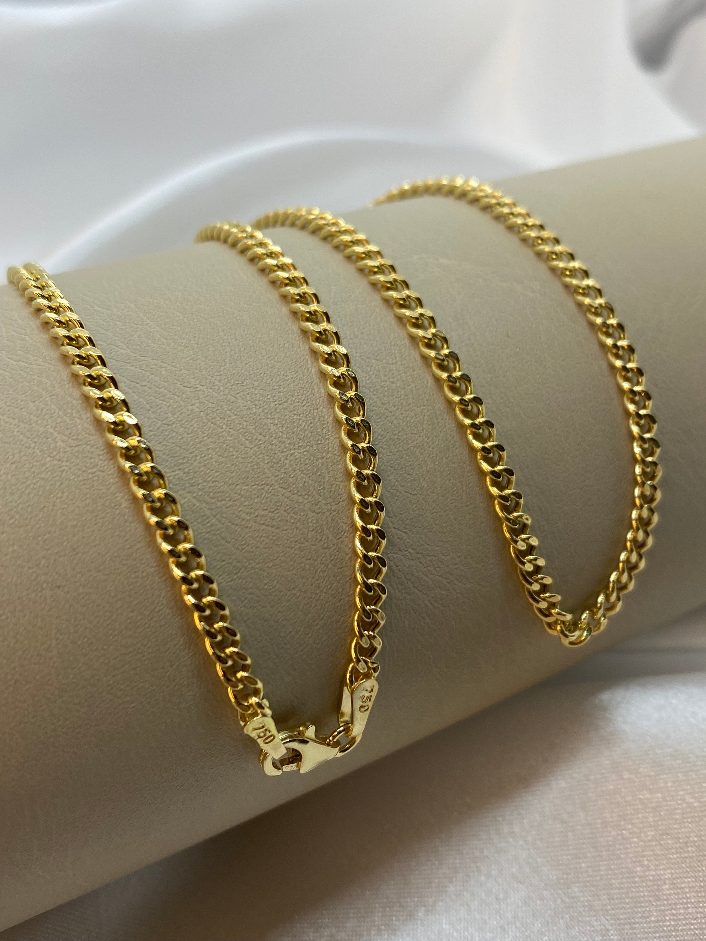 18k Gold Curb Chain Necklace: 3mm Solid Gold