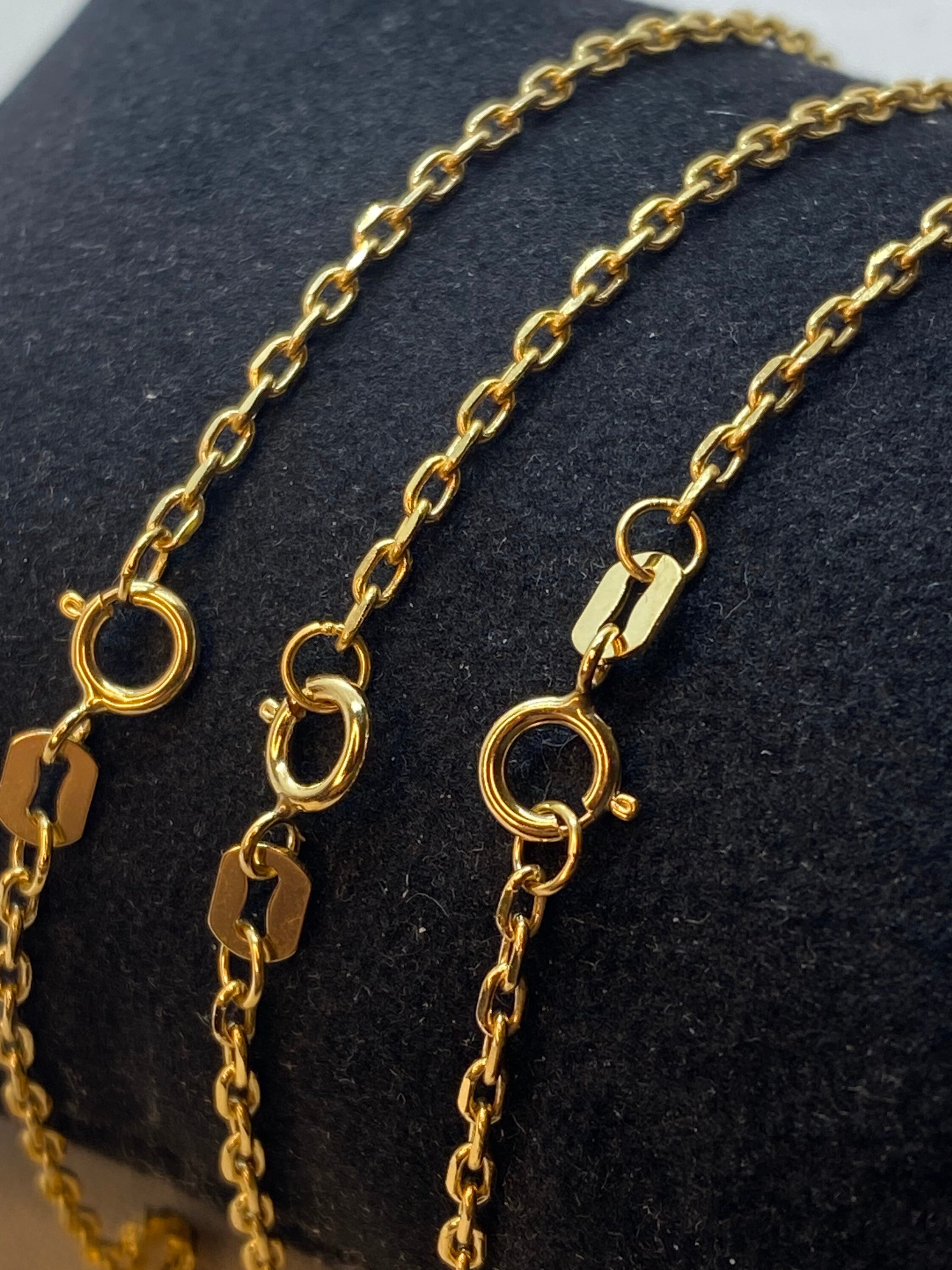 Collana In Oro Giallo 9 Carati 22 Pollici (55 Cm) - Catena Cordolo A Taglio Diamante 0,5 Mm - Senza Ciondolo