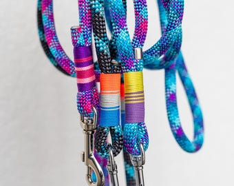 Dog leash with hand loop and stainless steel scissor carabiner, 10 mm rope,