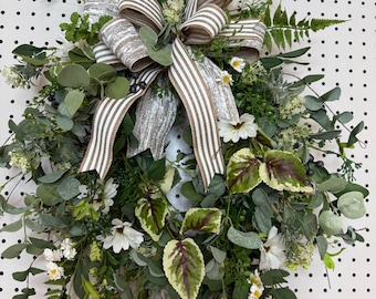 Farmhouse Greenery Wreath: Wild Daisies Summer Door Decor