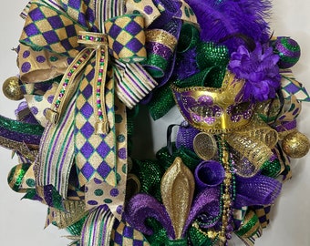 Mardi Gras Wreath, Mardi Gras Mask and Beads Wreath