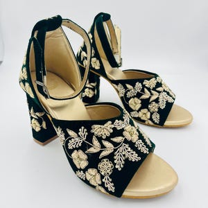 Combo de tacones verdes o clutch para novia, tacones verdes hechos a mano, tacones de boda para mujer, calzado bordado a mano para novia, tacones de novia