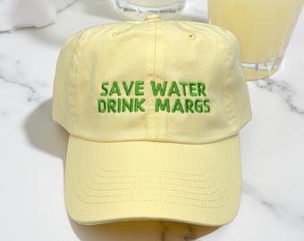 Sombrero para viaje de chicas: ahorra agua, bebe margaritas, sombrero de vacaciones, sombreros de despedida de soltera con frases personalizadas, sombrero divertido para la playa.
