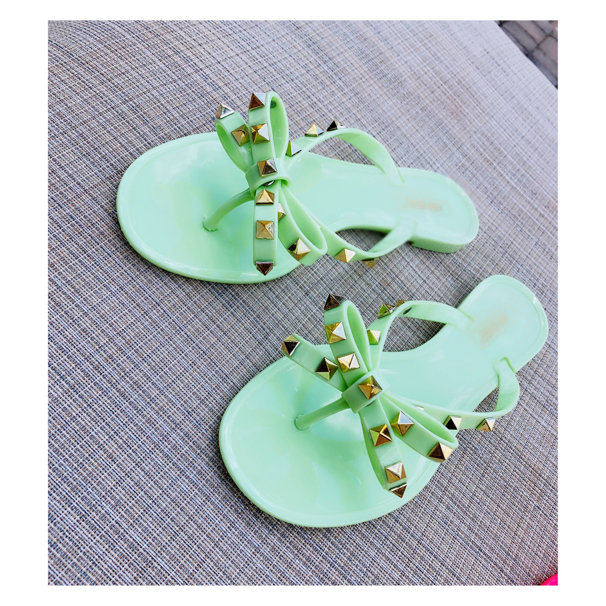 neon green jelly sandals