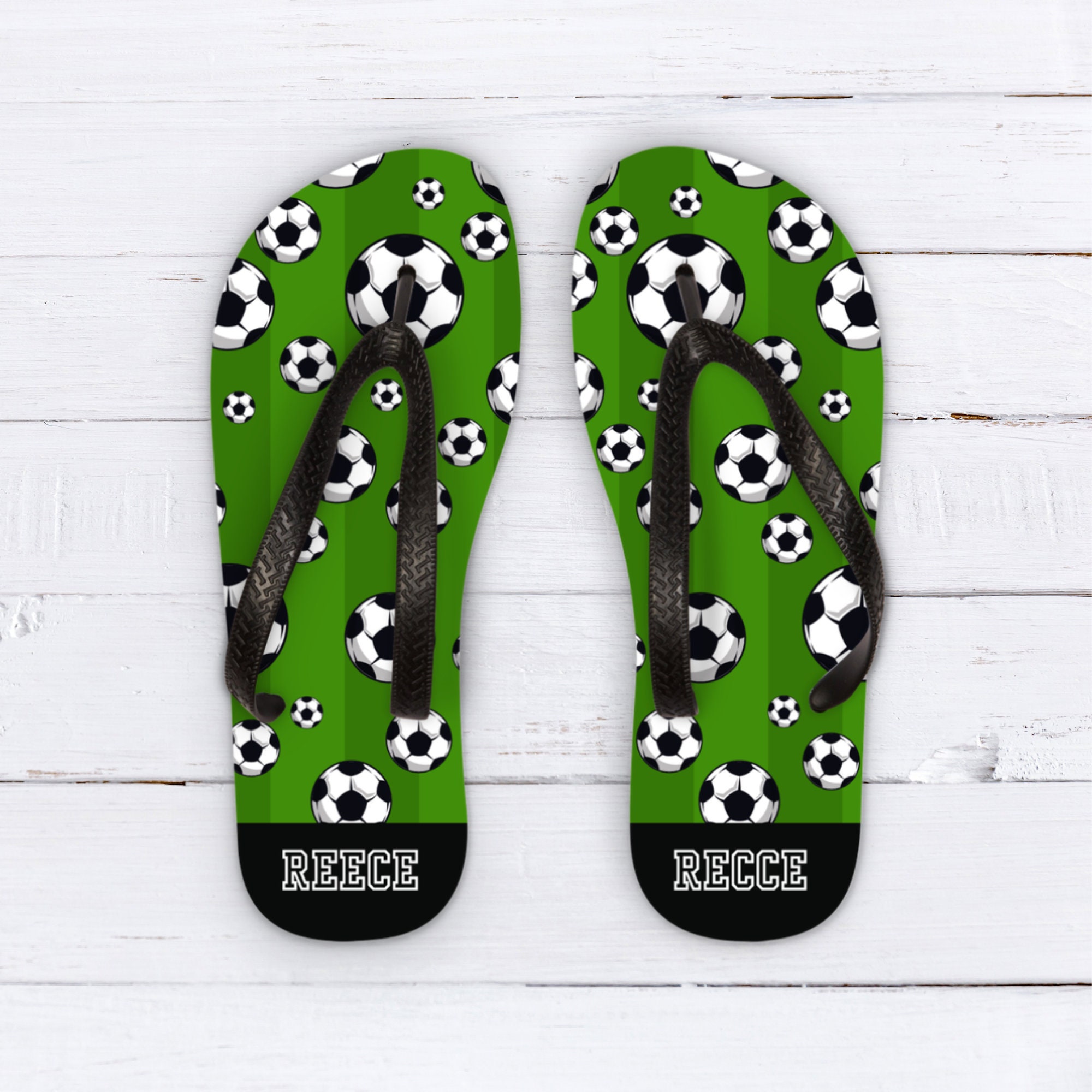 Soccer hotsell sandals youth