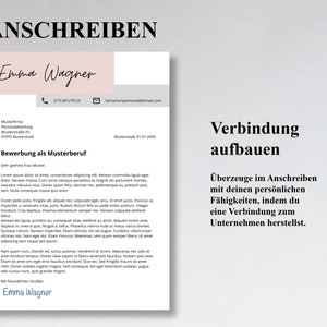 Pu&ograve; includere: Un documento rosa chiaro e bianco con il titolo "ANSCHREIBEN" in testo nero. Il documento &egrave; un modello di lettera di presentazione con il nome "Emma Wagner" in scrittura corsiva. Il documento include il testo "Bewerbung als Musterberuf" e "Verbindung aufbauen".
