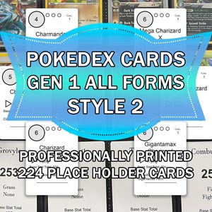 Op de afbeelding: Een verzameling witte placeholderkaarten voor een verzamelkaartenmap, voorzien van zwarte tekst en cijfers. De kaarten zijn gelabeld met POKEDEX CARDS GEN 1 ALL FORMS STYLE 2 PROFESSIONALLY PRINTED 253224 PLACE HOLDER CARDS en zitten in transparante hoezen.