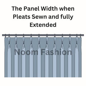 Pode incluir: Diagrama mostrando a largura do painel das cortinas quando as pregas s&atilde;o costuradas e totalmente estendidas. O diagrama mostra 10 pregas em uma linha, com o texto "Noom Fashion" no centro.