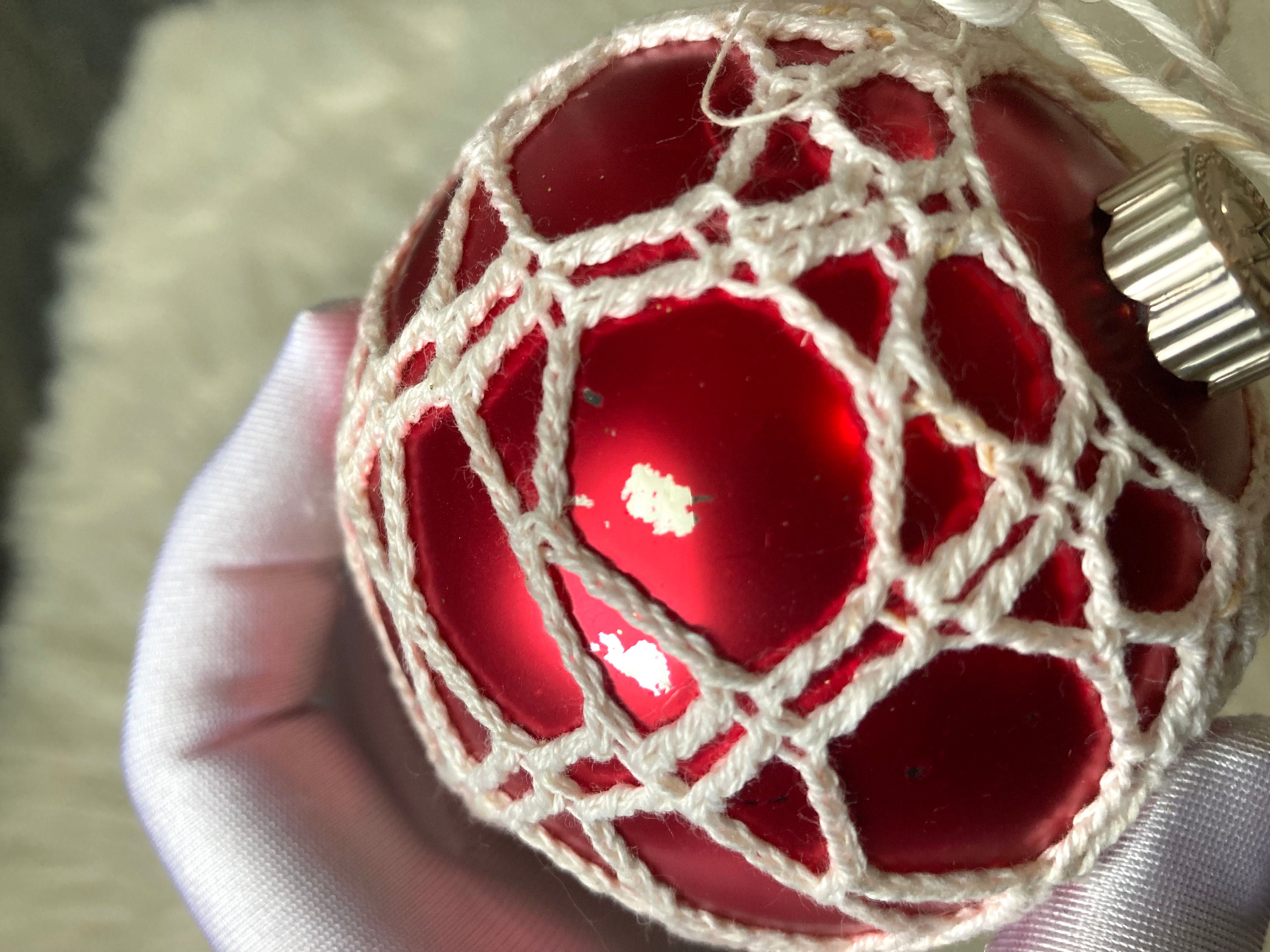 80s Vintage Set of 5 Crocheted Ball Christmas Tree Ornaments MCM