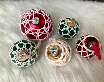 80s Vintage Set of 5 Crocheted Ball Christmas Tree Ornaments MCM