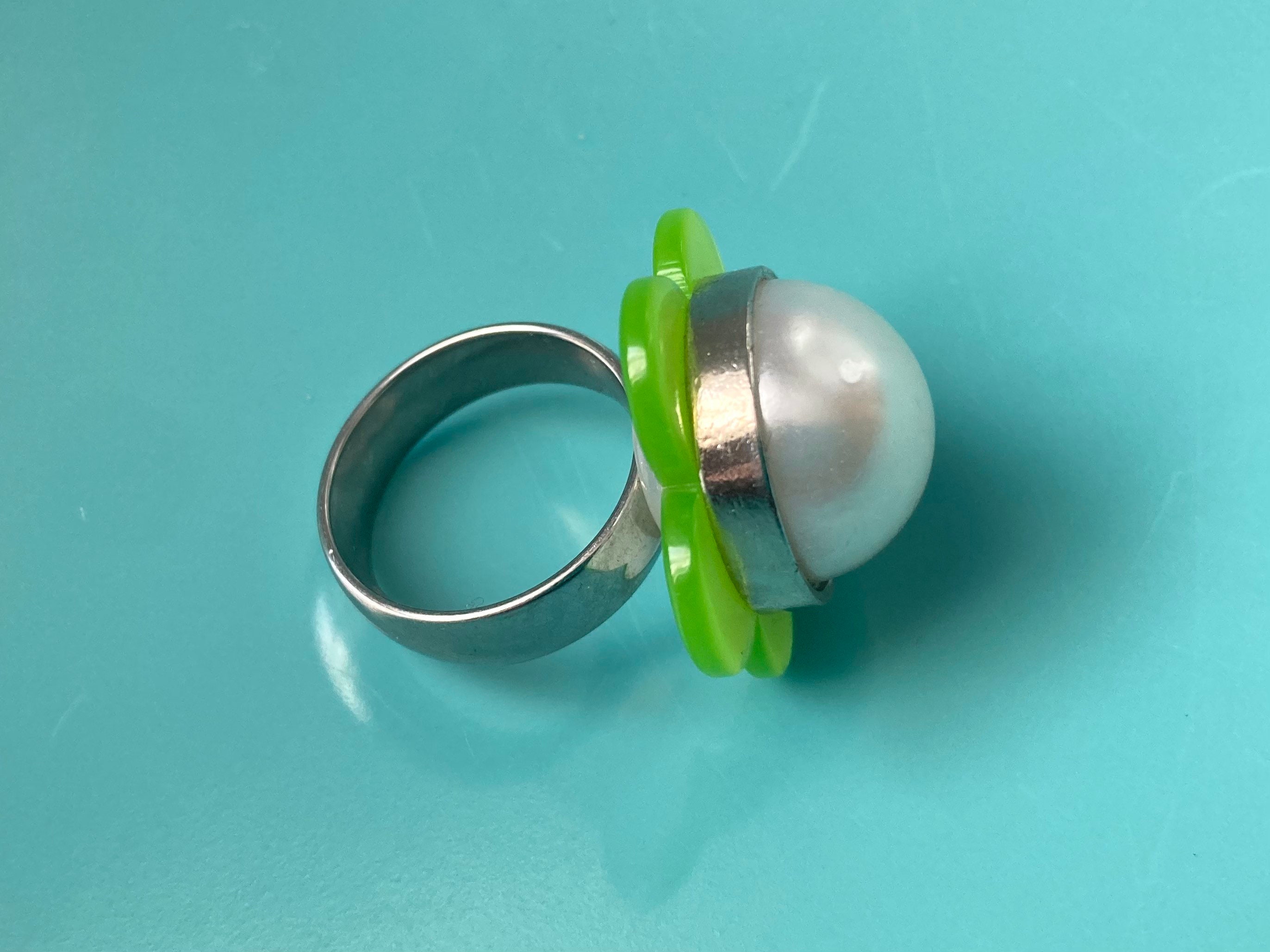 90s Vintage Green Flower Ring Oversized Faux Pearl Acrylic Etsy