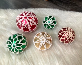80s Vintage Set of 5 Crocheted Ball Christmas Tree Ornaments MCM