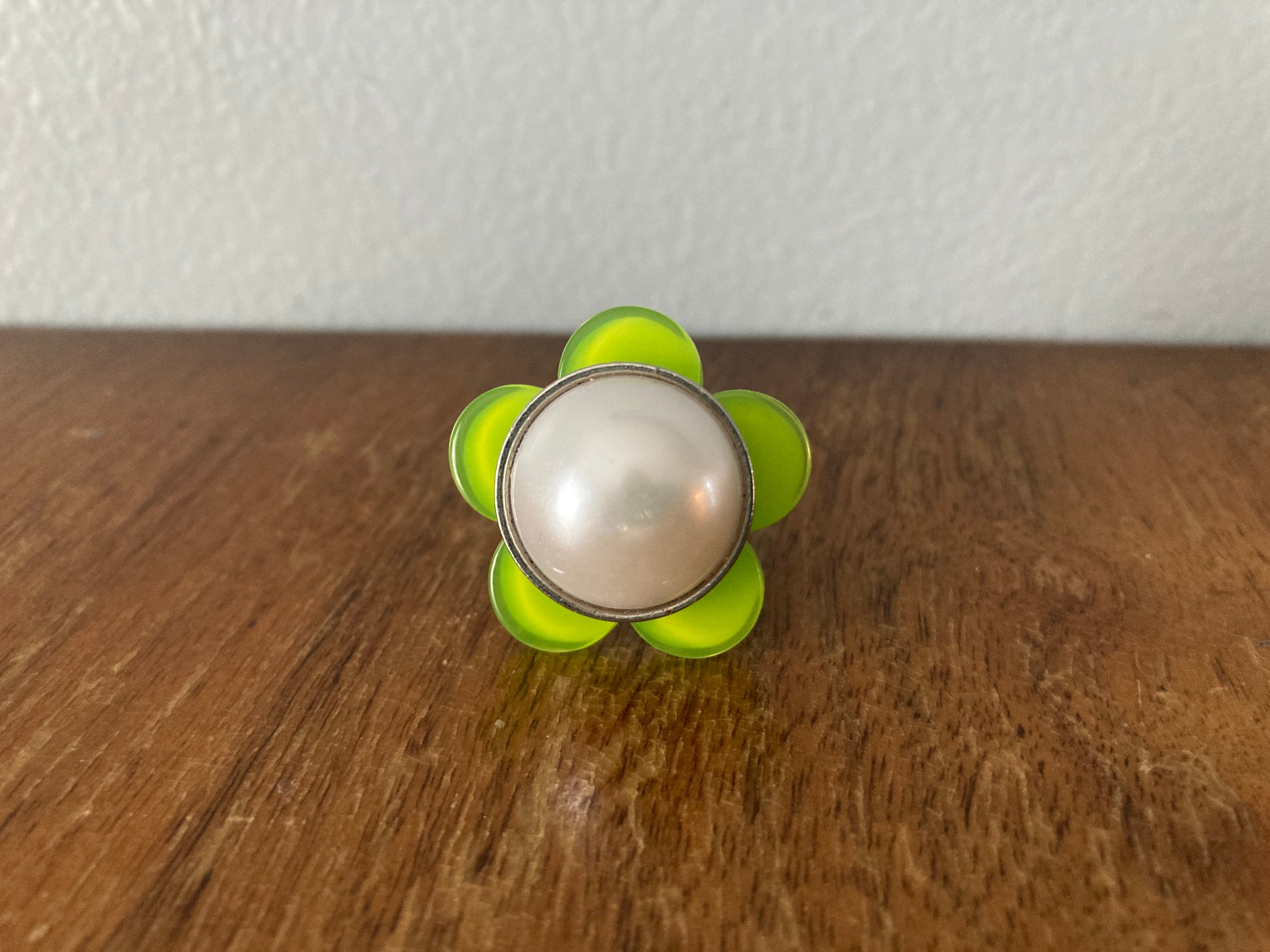 90s Vintage Green Flower Ring Oversized Faux Pearl Acrylic Etsy