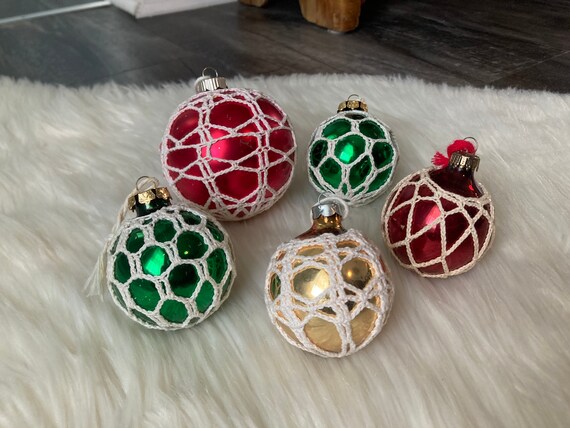 80s Vintage Set of 5 Crocheted Ball Christmas Tree Ornaments MCM