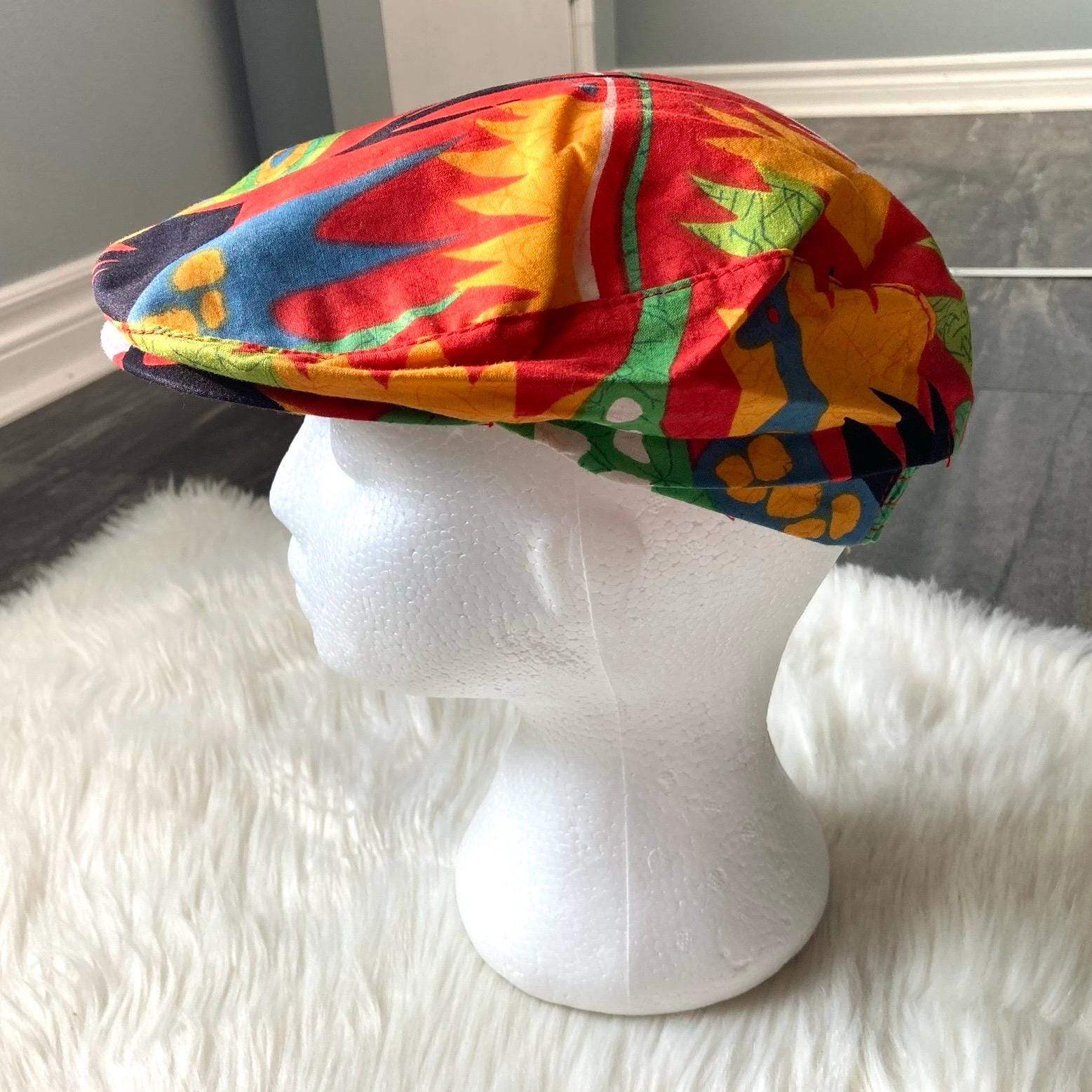 90s Vintage Newsboy Cap Flat Cap Vibrant Patterned Cotton Fabric