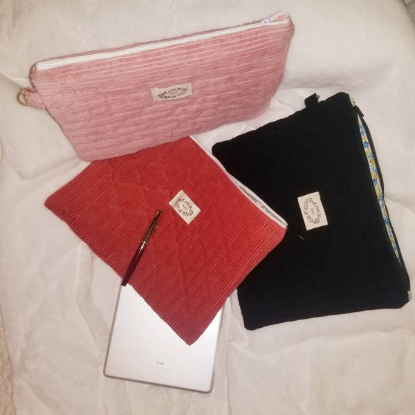 POCHETTE VELOURS TABLETTE