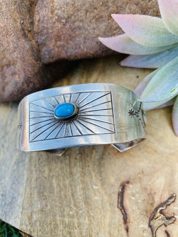 Vintage Navajo Turquoise & Sterling Silver Cuff B… - image 4
