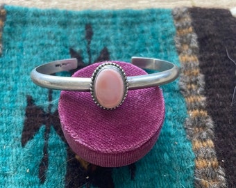 Navajo Pink Conch & Sterling Silver Adjustable Oval Cuff Bracelet Signed