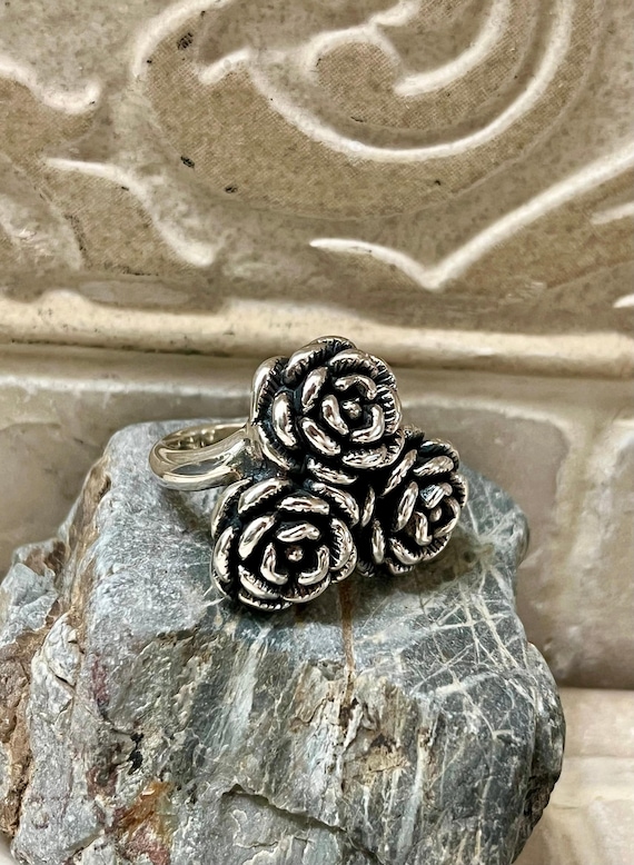 3 Roses Sterling Silver Ring - image 2