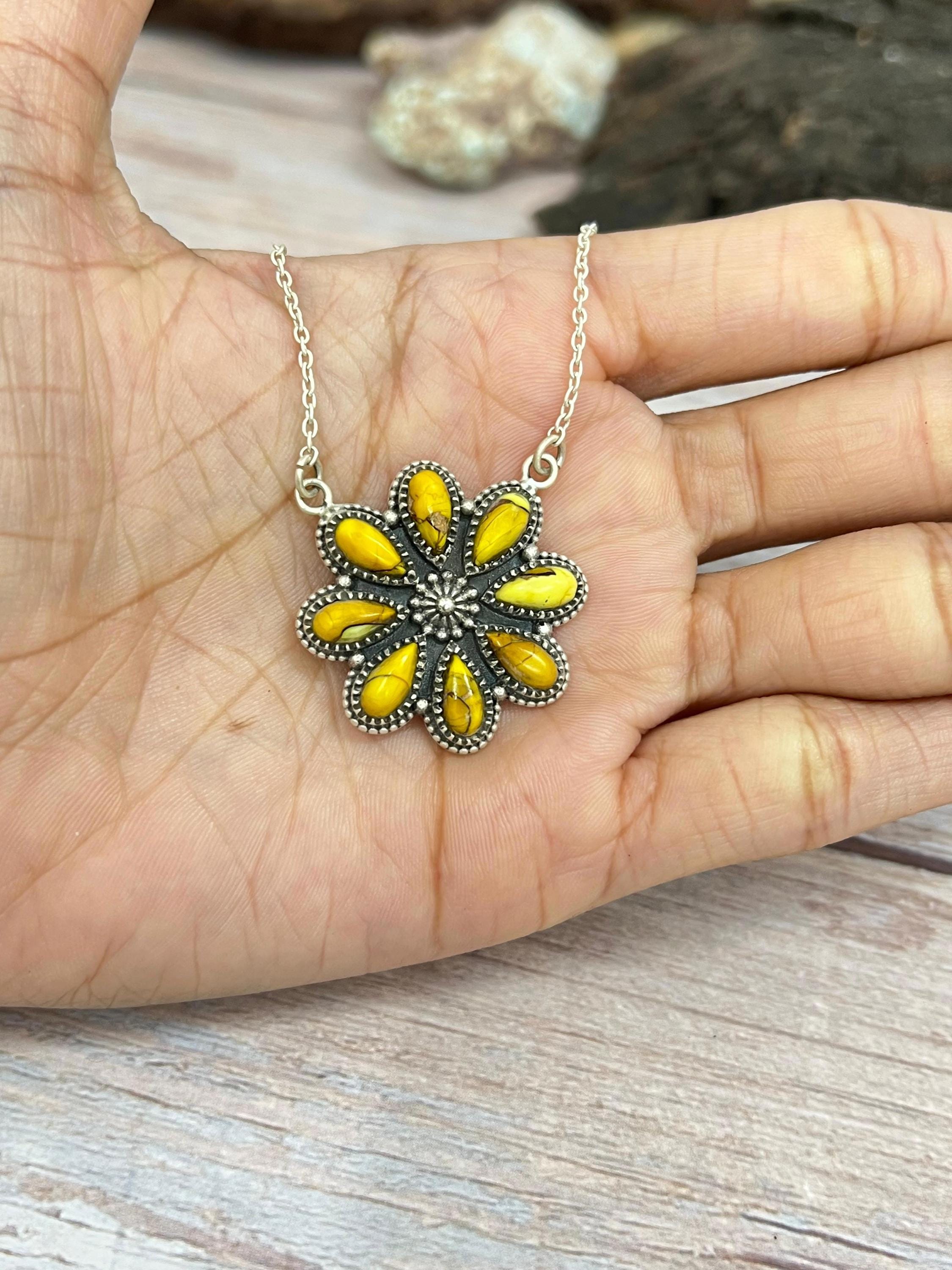 ニゾーニのサイン入りハンドメイドスターリングシルバーハニーダリア