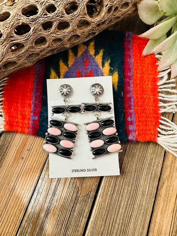 Navajo Queen Pink Conch, Onyx & Sterling Silver D… - image 2