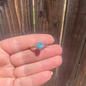 Navajo Small Stone Natural Kingman Turquoise Sterling Silver Braided Band Ring