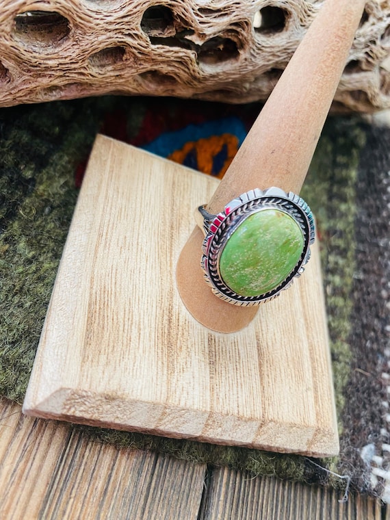 Navajo Green Turquoise & Sterling Silver Ring - image 2