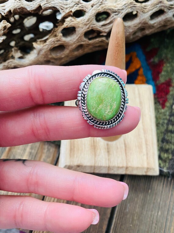 Navajo Green Turquoise & Sterling Silver Ring - image 3
