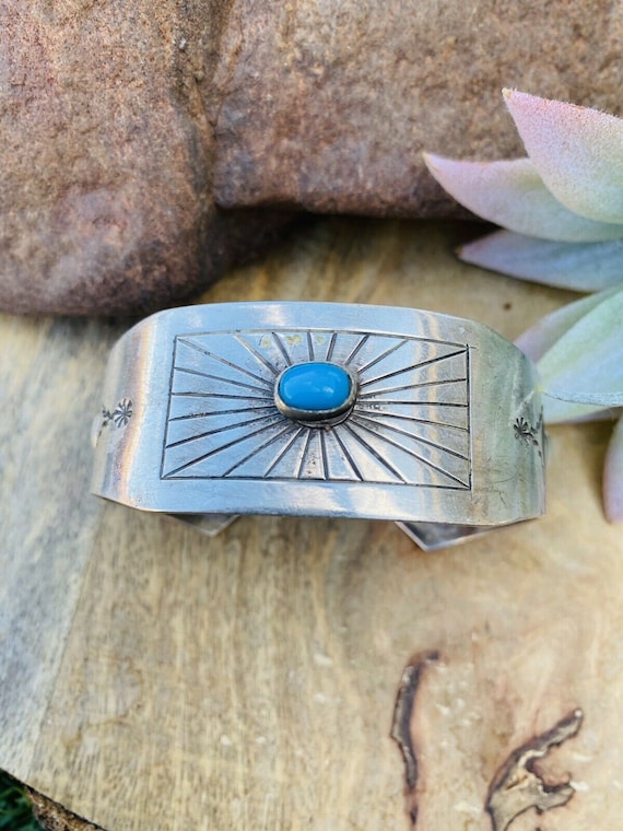 Vintage Navajo Turquoise & Sterling Silver Cuff B… - image 1