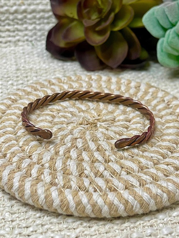 Vintage Handmade Copper Cuff - image 3