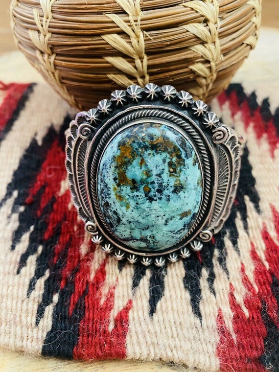 Vintage Navajo Turquoise & Sterling Silver Cuff B… - image 1