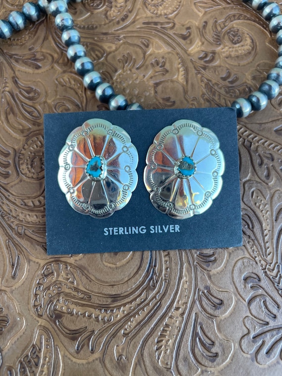 Navajo Sterling Silver And Turquoise Shiny Concho 