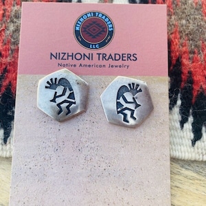 Kolczyki z nakładką Kokopelli w kolorze srebra próby 925 w stylu vintage Hopi