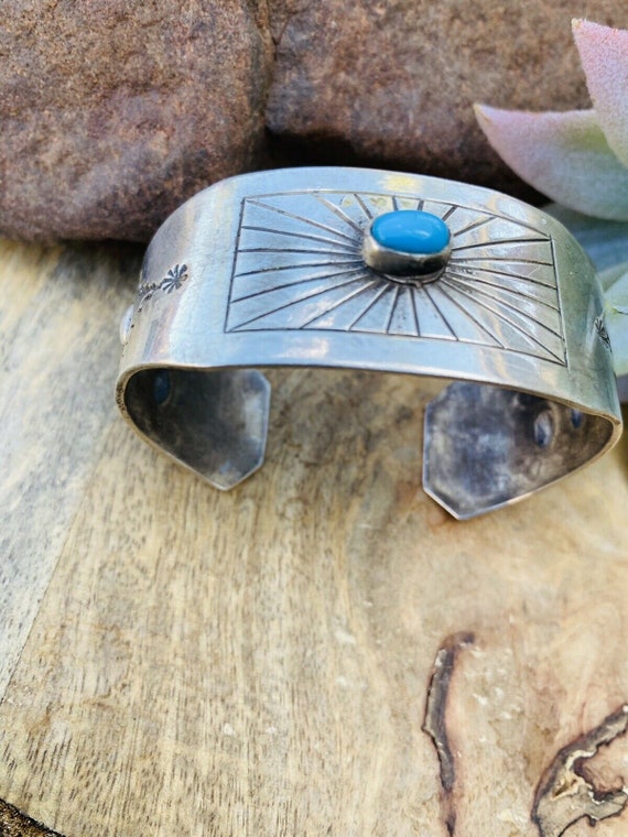 Vintage Navajo Turquoise & Sterling Silver Cuff B… - image 2