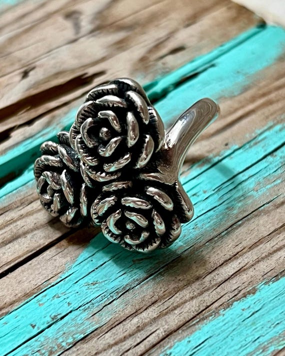 3 Roses Sterling Silver Ring - image 1
