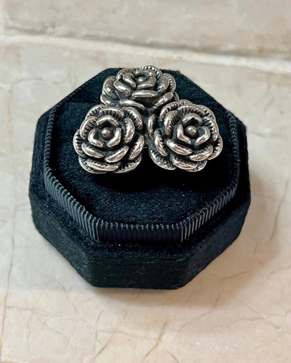 3 Roses Sterling Silver Ring - image 4