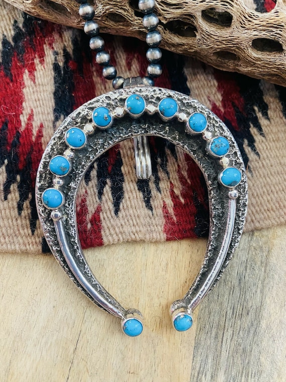 Astounding 108 Grams Vintage Native American Navajo Kingman Turquoise Necklace Astounding 108 Grams Vintage Native American Navajo Kingman Turquoise Necklace