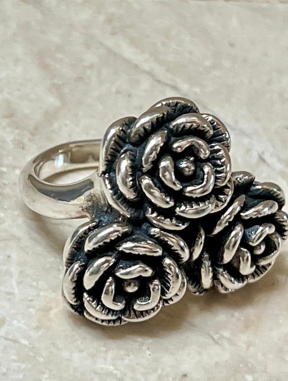 3 Roses Sterling Silver Ring - image 5