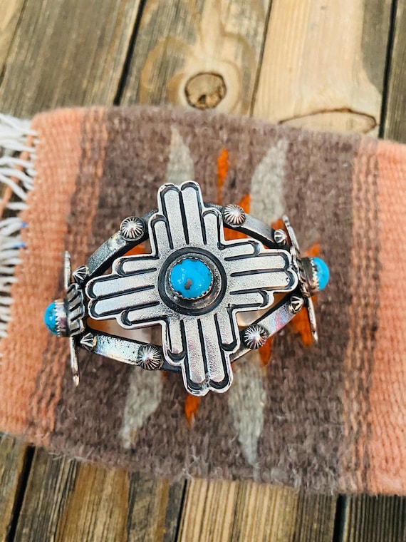 Sunburst Style Arizona Turquoise Cuff Bracelet - Handmade in the USA Sunburst Style Arizona Turquoise Cuff Bracelet - Handmade in the USA