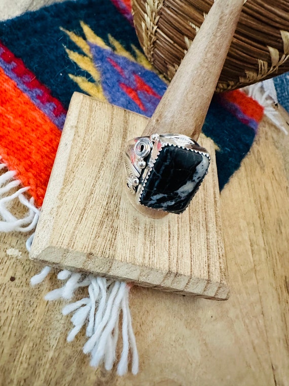 Navajo Sterling Silver & White Buffalo Band Ring … - image 4