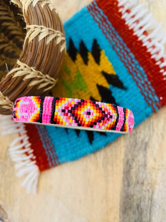 Navajo Made Beaded Leather Bangle Bracelet - image 5