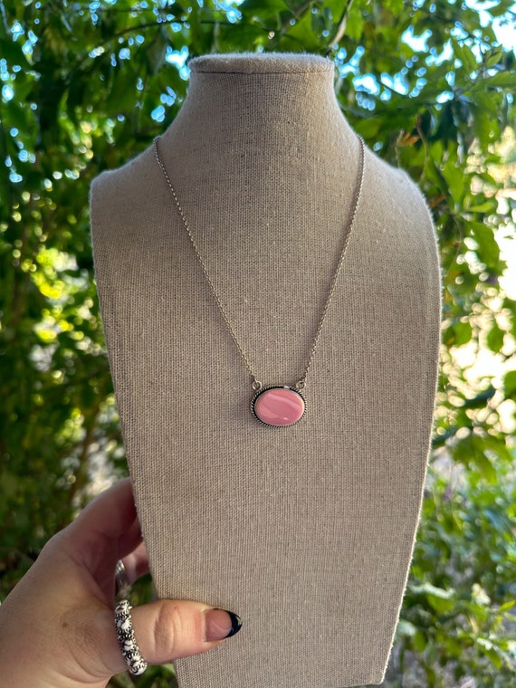 Handmade Sterling Silver & Queen Pink Conch Neckla