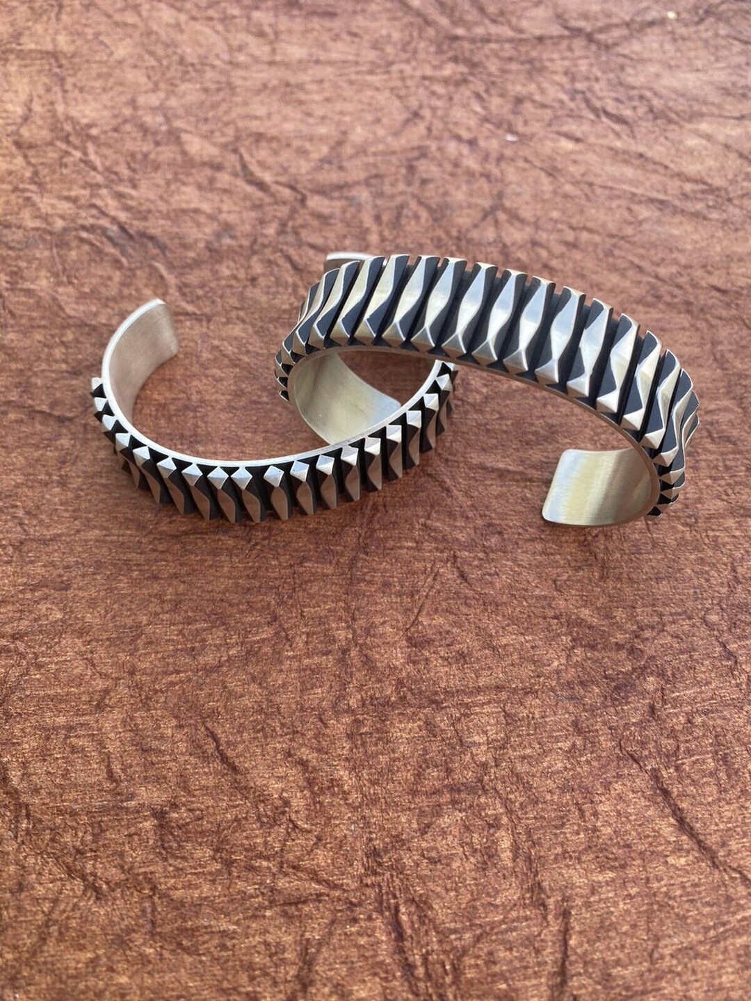 Superior Vintage Native American Navajo Sterling Silver Bracelet Signed Tahe Superior Vintage Native American Navajo Sterling Silver Bracelet Signed Tahe