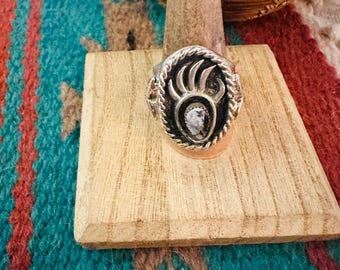 Navajo White Buffalo & Sterling Silver Bear Paw Cigar Band Ring Size 11
