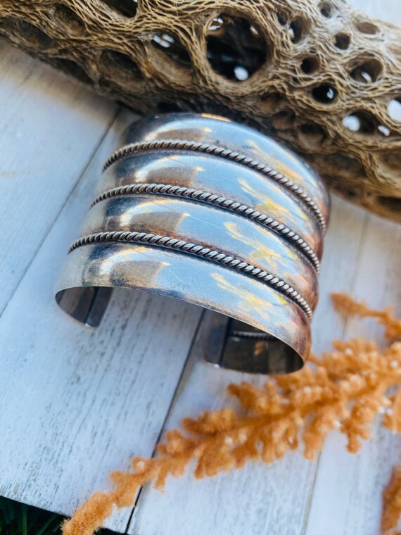 Vintage Navajo Sterling Silver Cuff Bracelet Sign… - image 4