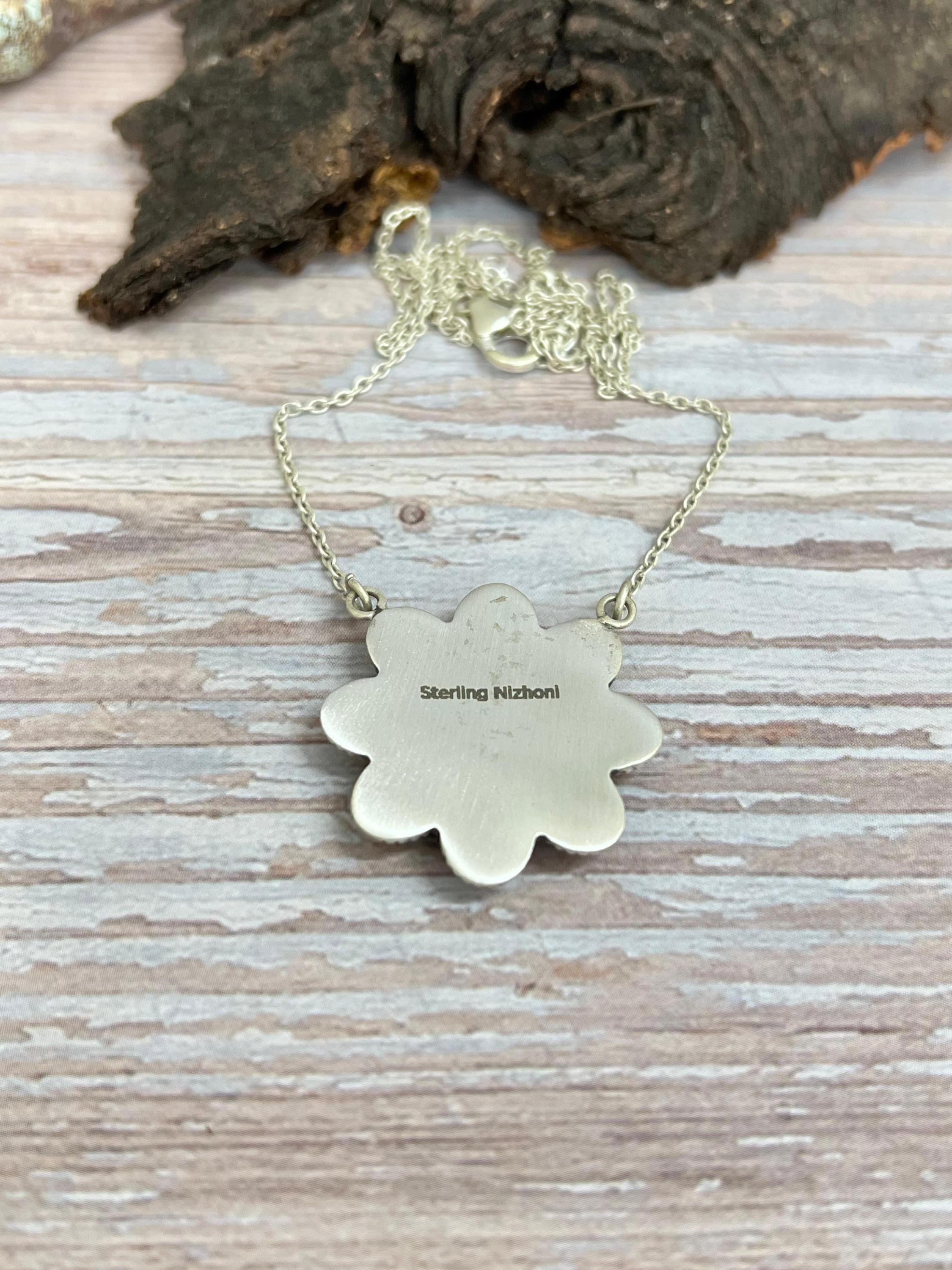 ニゾーニのサイン入りハンドメイドスターリングシルバーハニーダリア