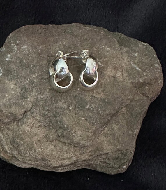 Interlocking Loop Earrings - image 2