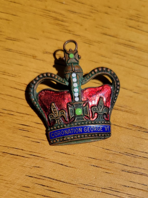Vintage Cutty Sark Scots Whiskey Souvenir Coronation George VI Royalty Crown Pin, Lapel Vintage aged (see photos) stamped May 1937