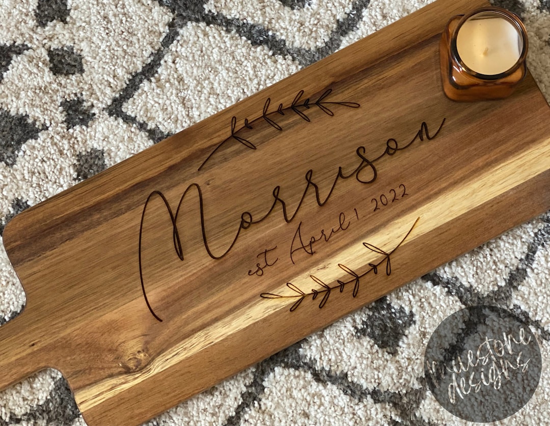 Personalized Acacia Wood Charcuterie Board, Engraved Wedding Gift - Etsy